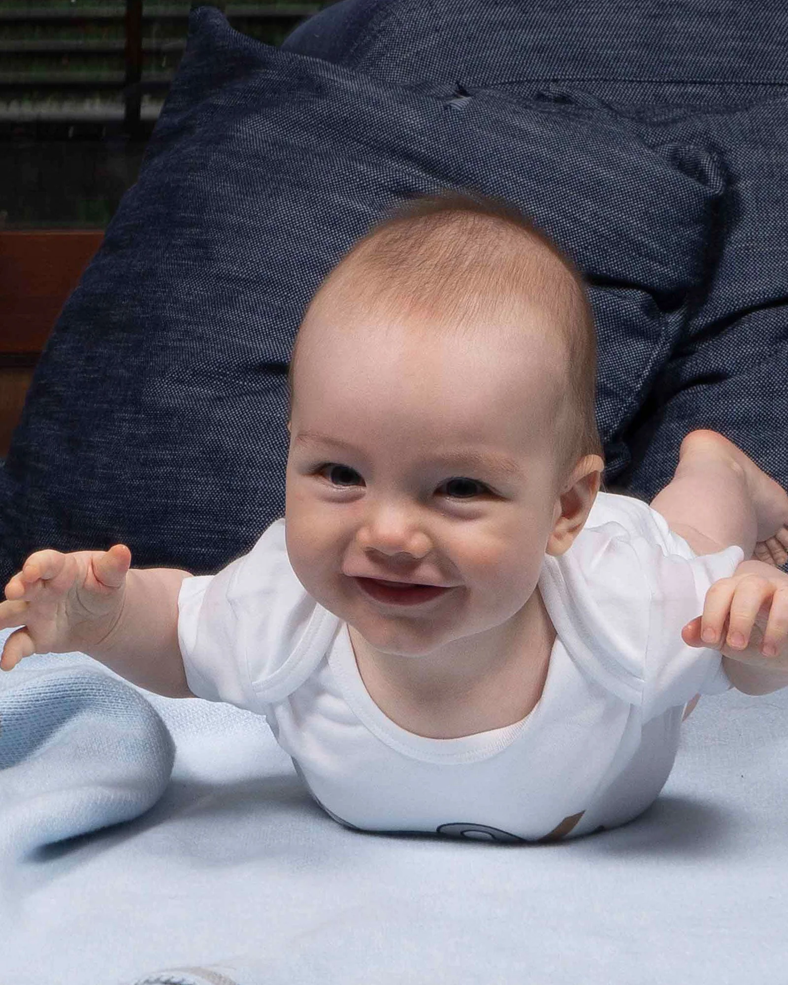 100% Organic Cotton Short Sleeve Baby Bodysuit - Image 4