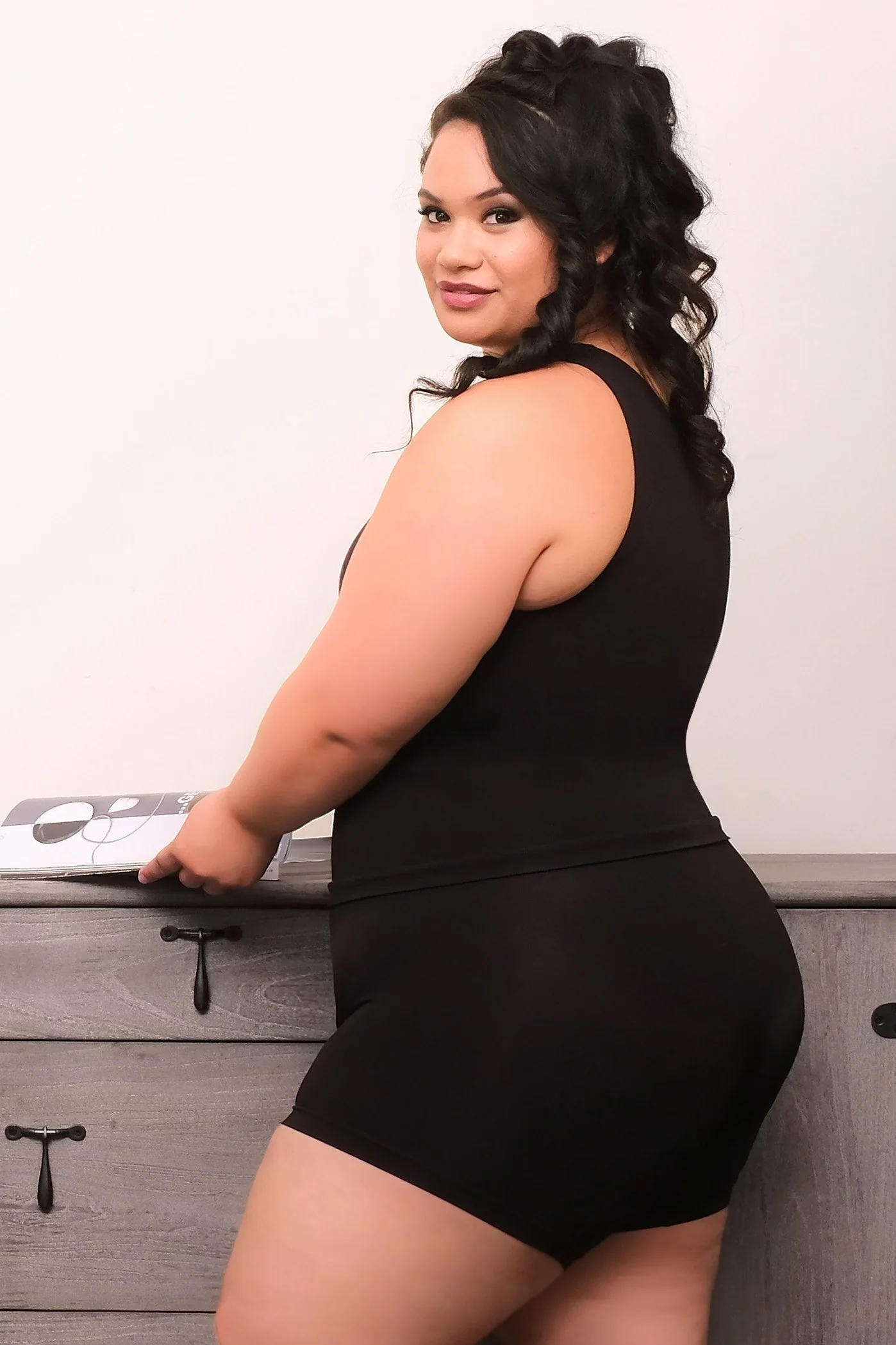 Magic Curvy Shaping Tank Pack - Image 11