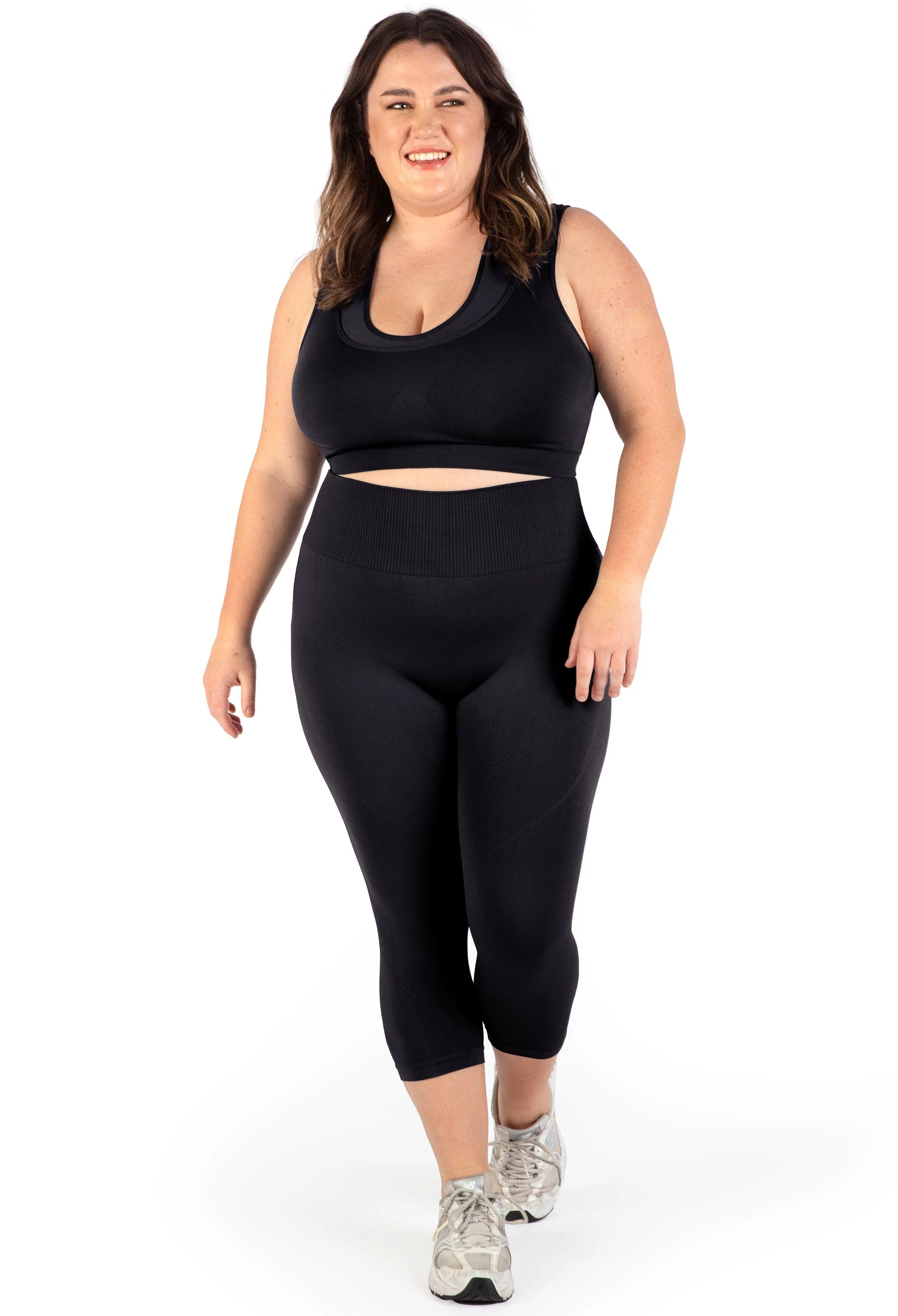 Plus Size Seamless High Waist 3/4 Capri Leggings - Image 2