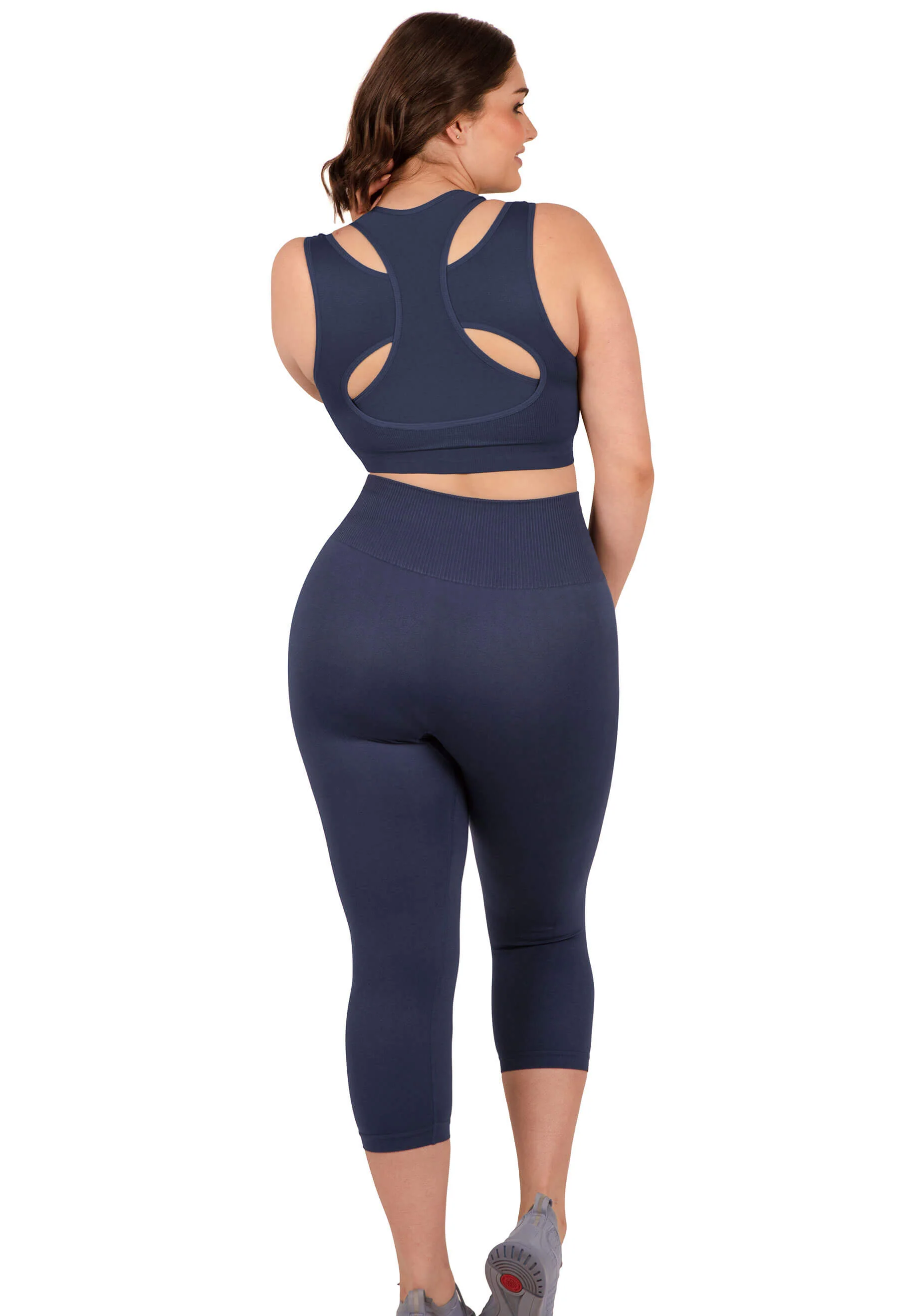 Plus Size Seamless High Waist 3/4 Capri Leggings - Image 11