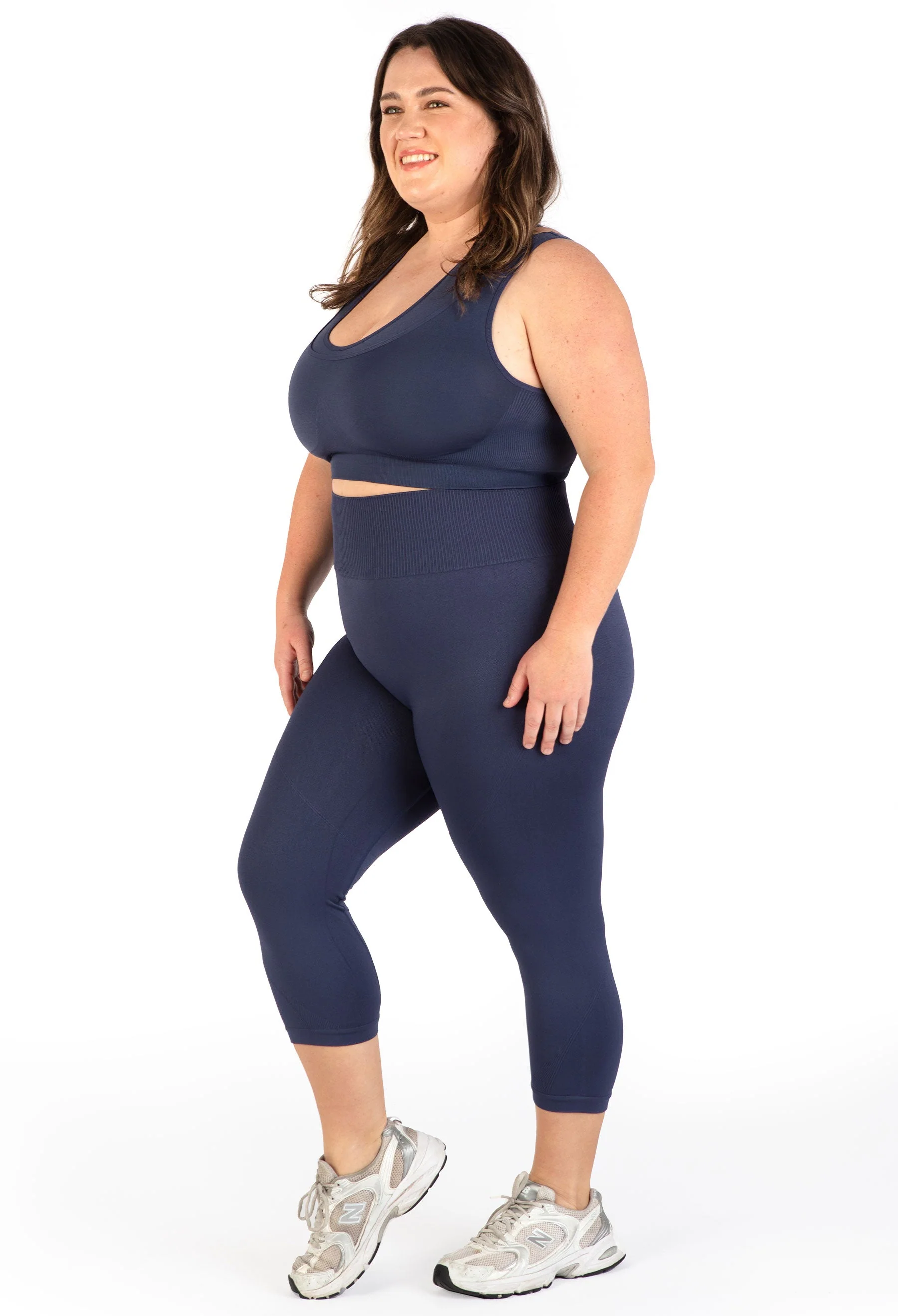 Plus Size Seamless High Waist 3/4 Capri Leggings - Image 5