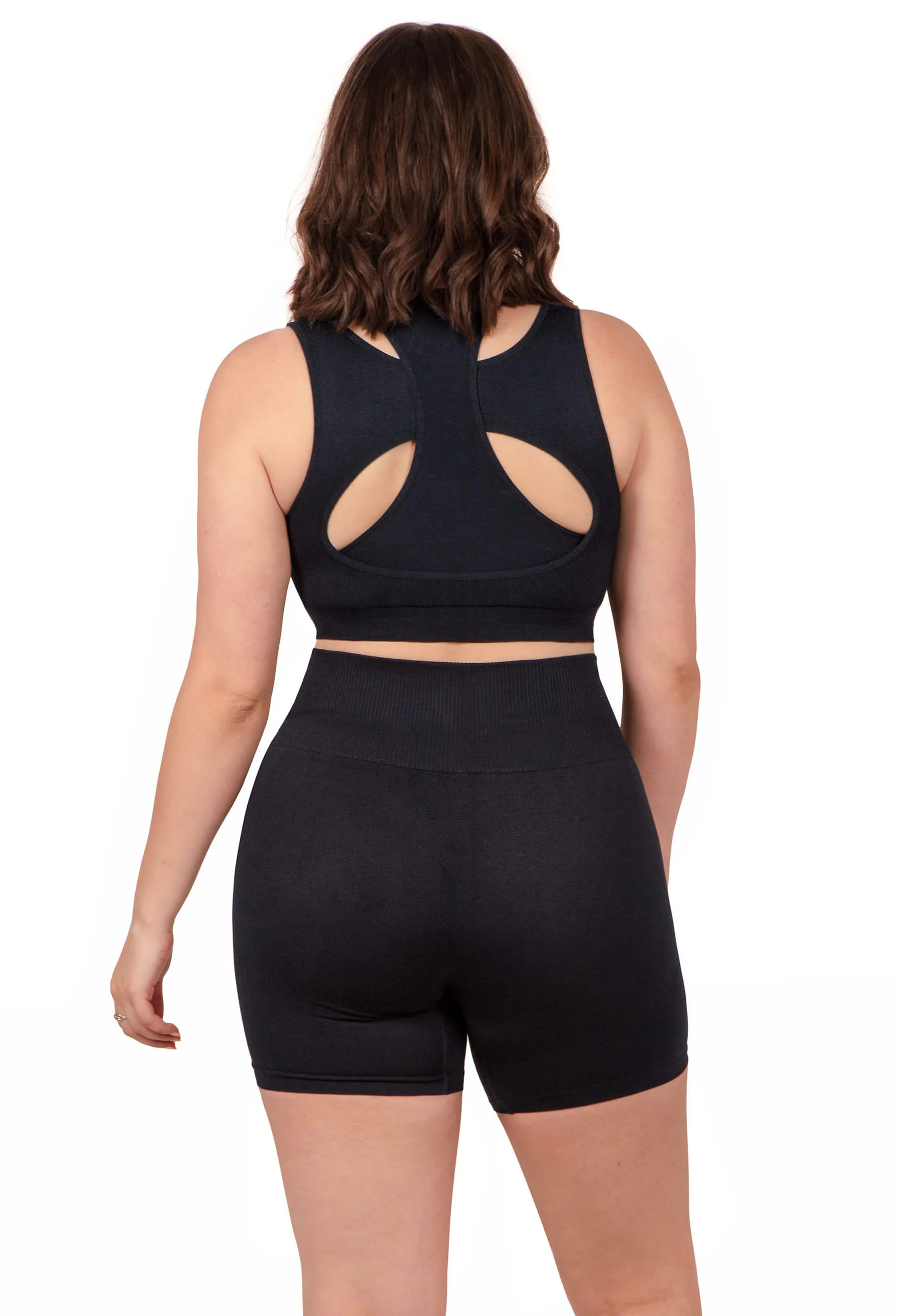 Plus Size Seamless High Waist Midi Biker Shorts - Image 9