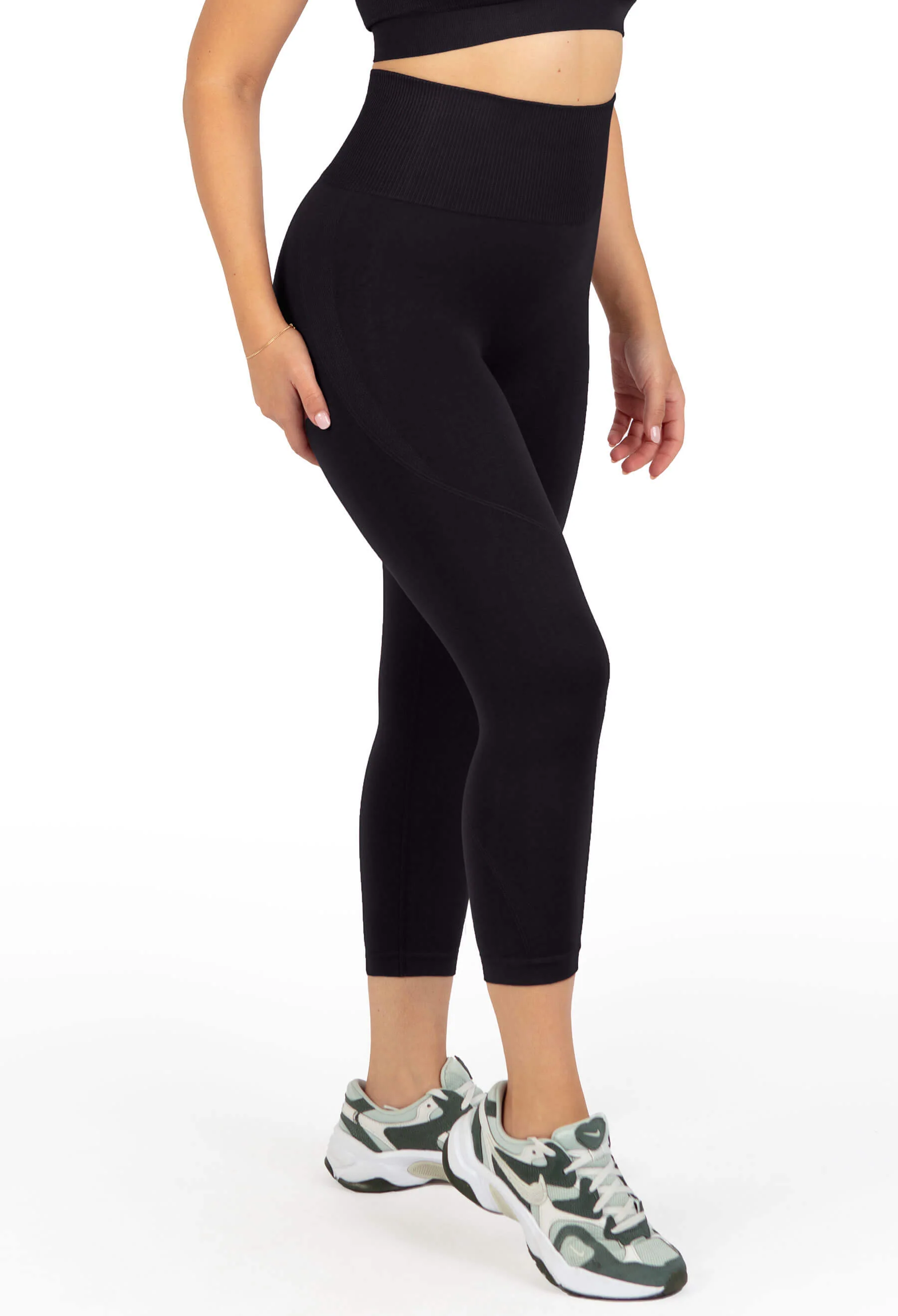 Seamless High Waist 3/4 Capri Leggings - Image 3