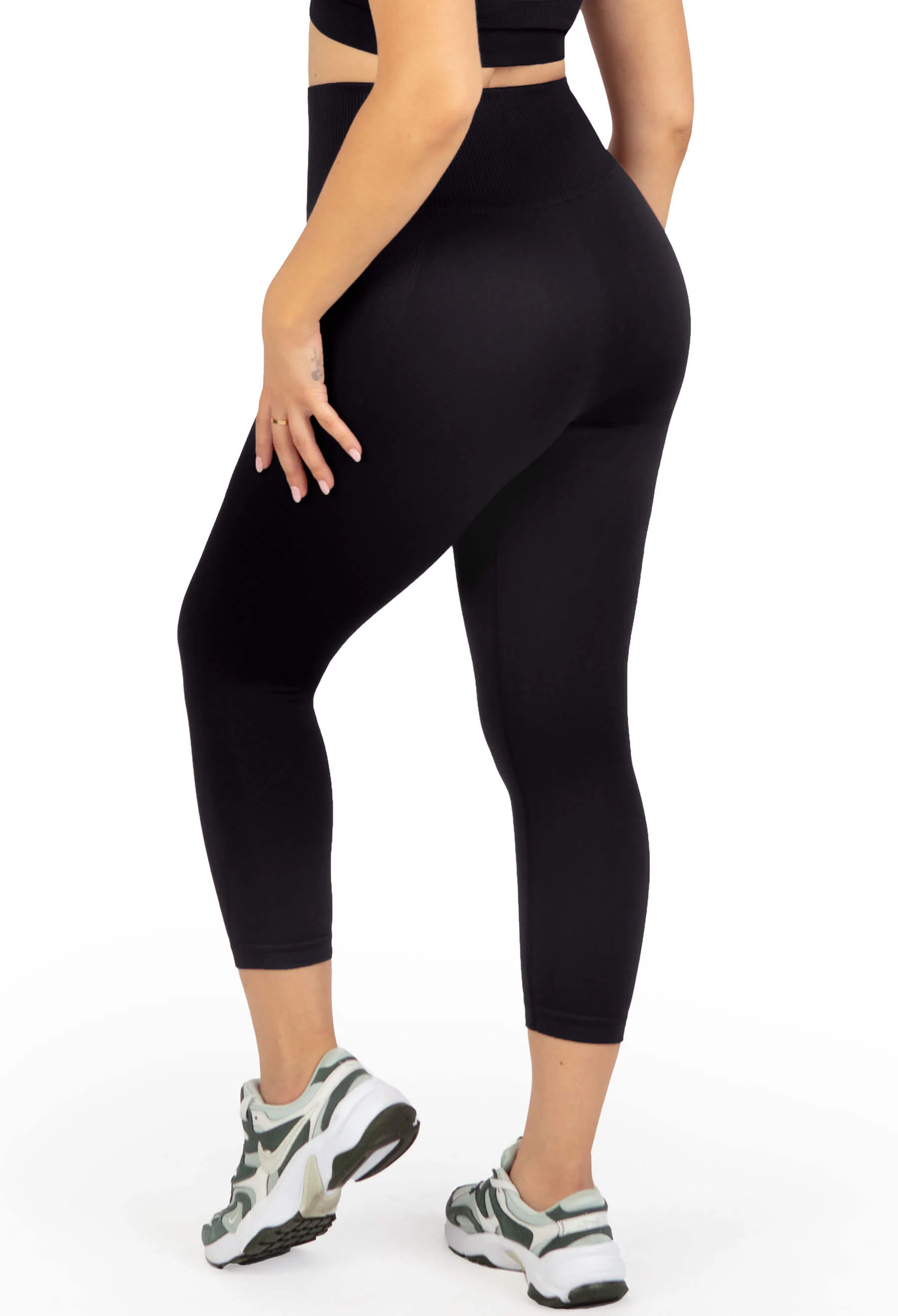 Seamless High Waist 3/4 Capri Leggings - Image 4
