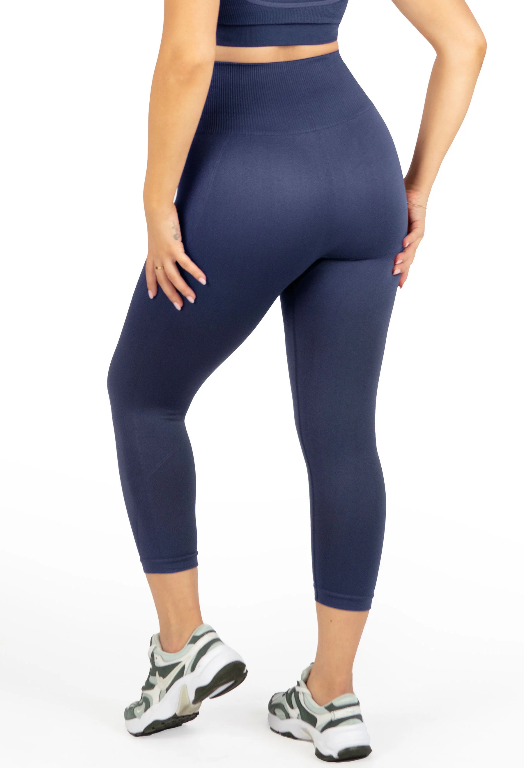 Seamless High Waist 3/4 Capri Leggings - Image 2