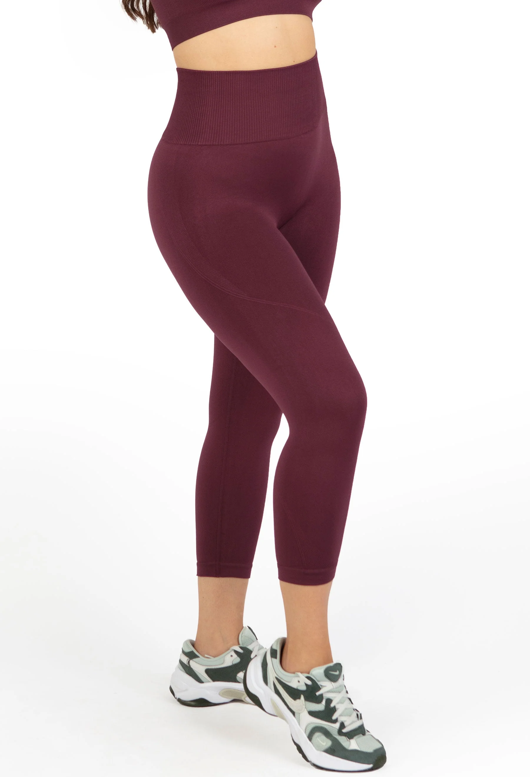Seamless High Waist 3/4 Capri Leggings - Image 3